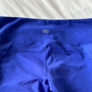 Alo Yoga 7/8 Cobalt Blue Leggings
